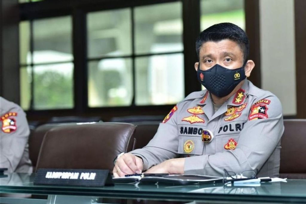 Propam Polri Cabut Izin Senjata Api Polisi yang Punya Masalah Keluarga