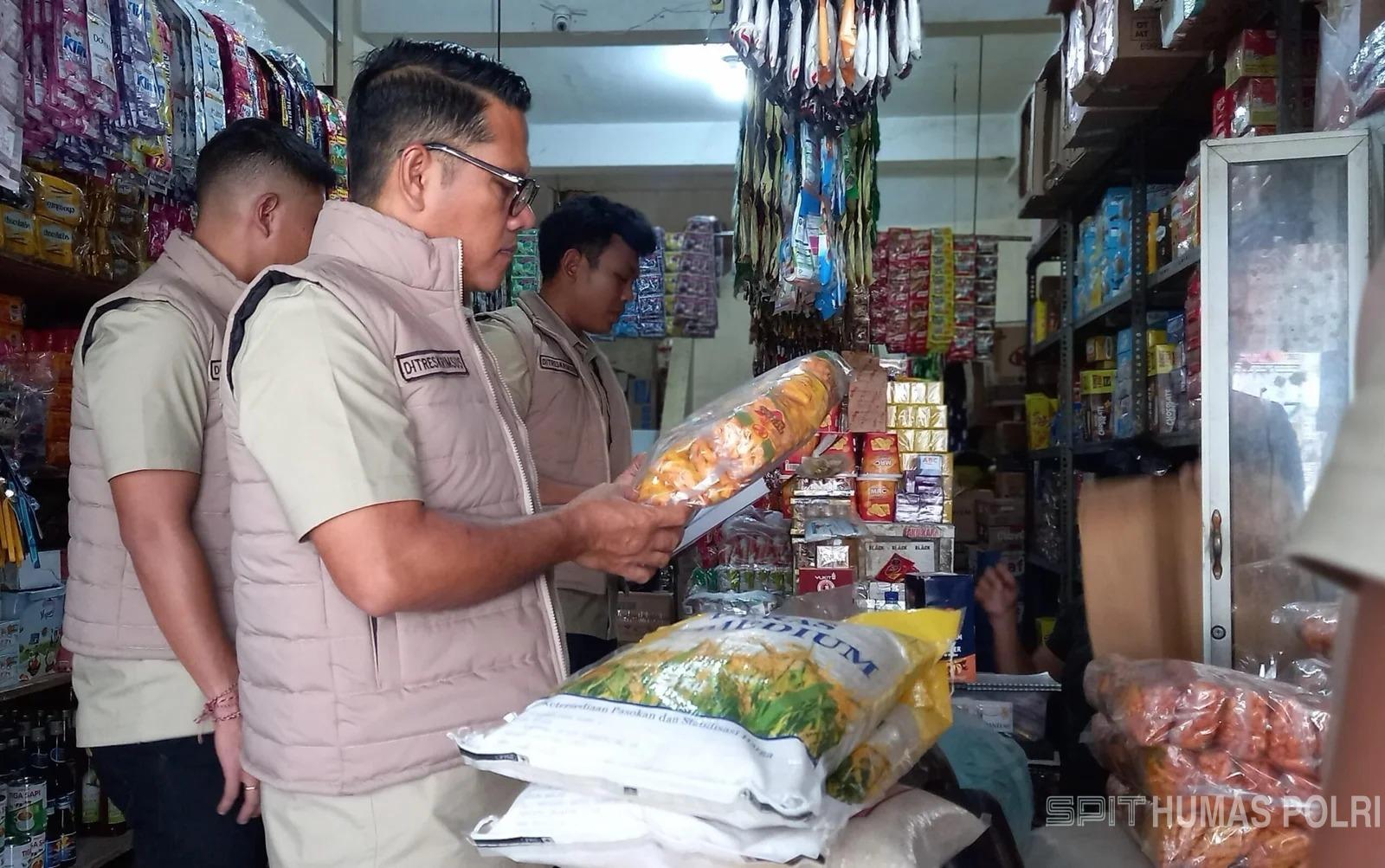 Polisi Amankan 99 Karung Beras Oplosan dari Pasar dan Toko Pengecer di Mataram NTB