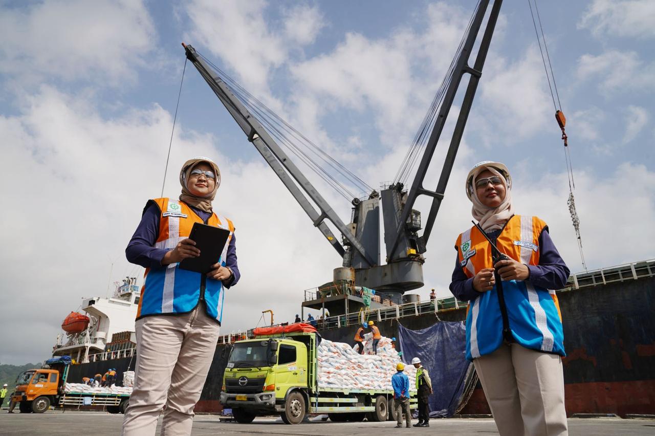 Pelindo Multi Terminal Grup Siap Layani Logistik Nonpetikemas Selama Lebaran 2025