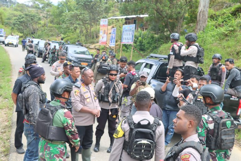 Pengamanan Pemilu 2024, Personel Gabungan Polri dan TNI Gelar Patroli ke Distrik Terjauh di Lanny Jaya Papua