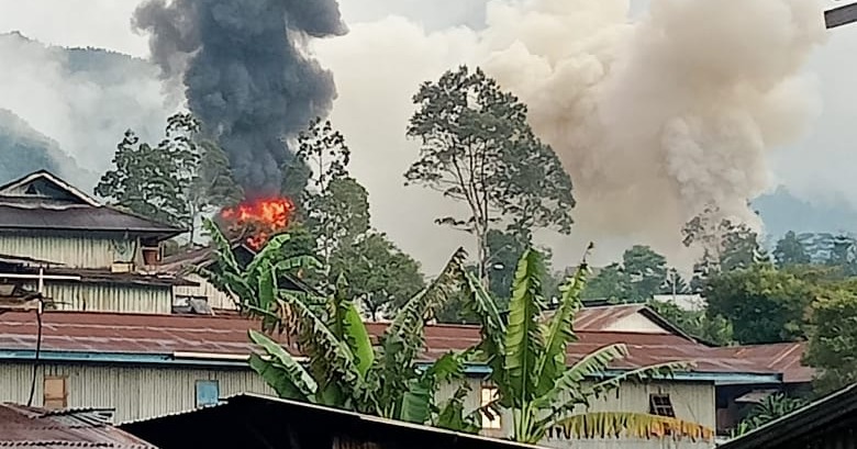 Saling Serang Massa Pendukung Caleg di Puncak Jaya Papua, Satu Orang Tewas