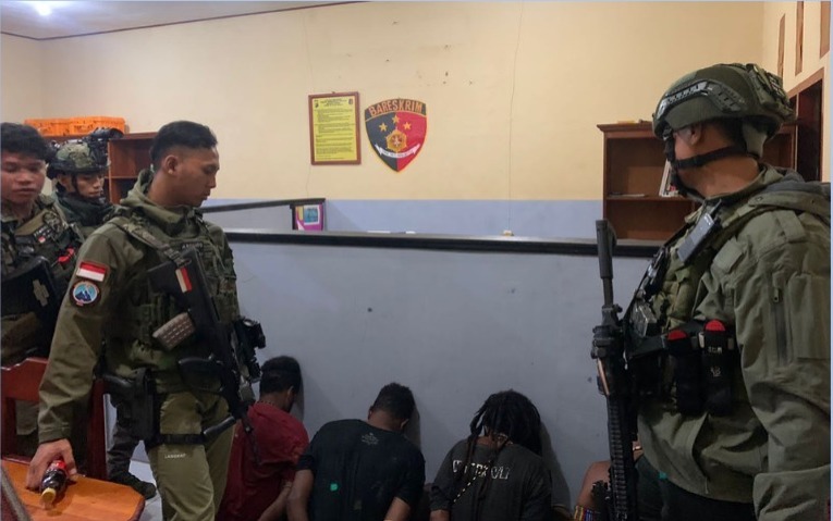 Satgas Damai Cartenz Polri Lumpuhkan Dua Anggota KKB di Yahukimo Papua