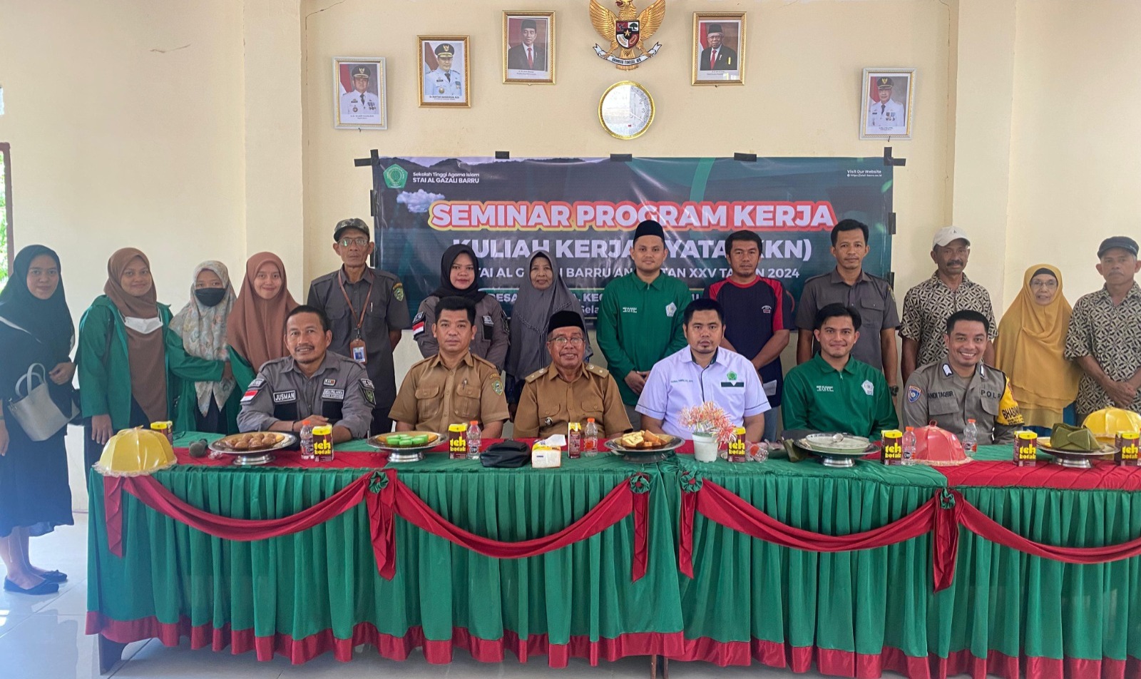 KKN Angkatan XXV STAI Al Gazali Barru Sukses Laksanakan Seminar Program Kerja di Desa Palakka Kabupaten Barru