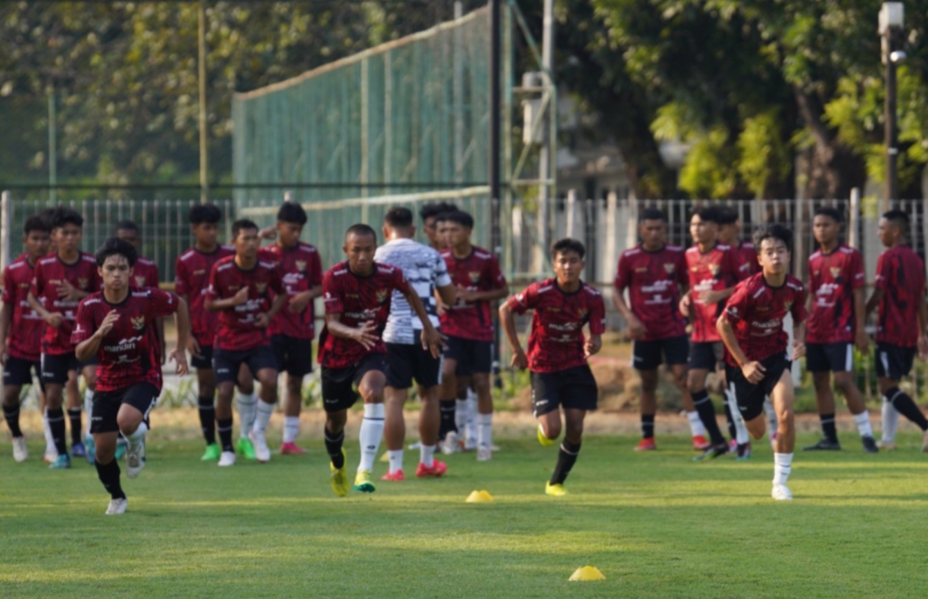 Persiapan Kualifikasi Piala Asia U-17 2025, Nova Arianto Seleksi 32 Pemain Timnas Indonesia U-17