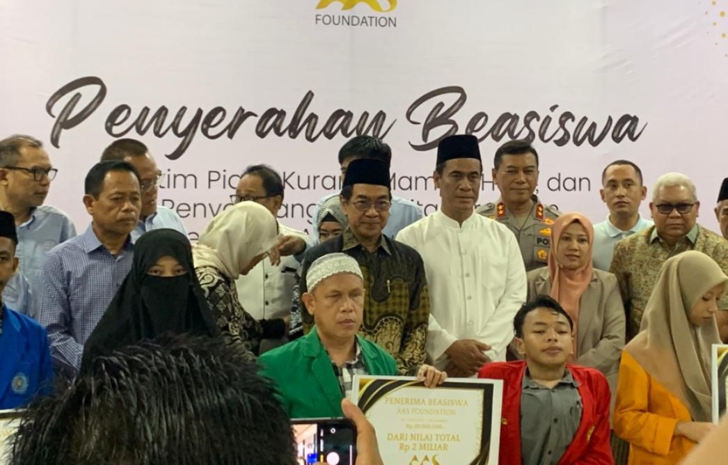 133 Yatim Piatu-Hafidz Terima Beasiswa dari Founder ASS Fundation Andi Amran Sulaiman