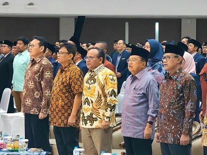 Orasi Ilmiah di UMS Surakarta, Jusuf Kalla: Karakter Disiplin Akan Membawa Indonesia Maju Lebih Cepat