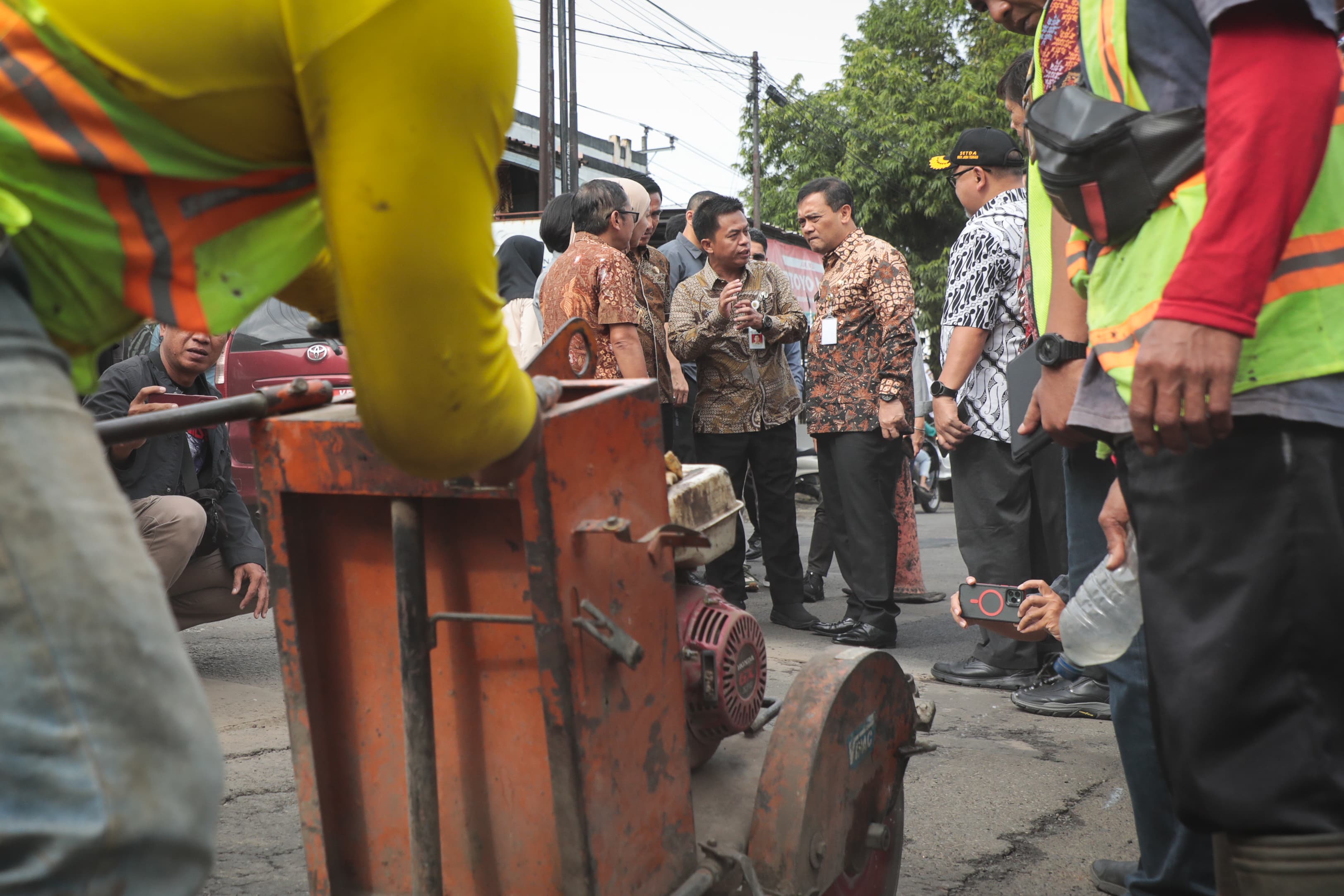 Jelang Arus Mudik Lebaran, Gubernur Jateng Cek Perbaikan Jalan, Progresnya Capai 88 Persen