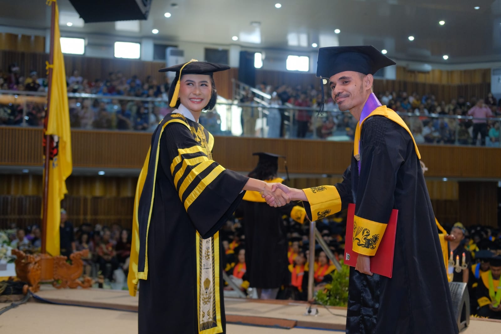 Rektor UKSW Wisuda 602 Mahasiswa, Ajak Jadi Creative Minority yang Membanggakan dan Memberi Dampak