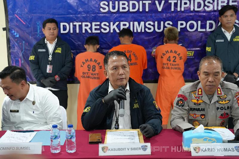 Jual Konten Pornografi untuk Peras Pembeli, Ayah dan Anak di Palembang Diringkus Polisi