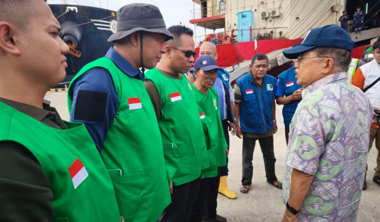 Jusuf Kalla Lepas 72 Relawan Kemanusiaan PMI untuk Bencana Sumatera dan Aceh
