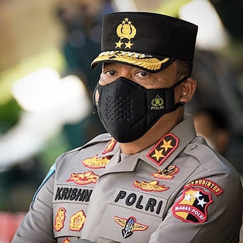 Polri Dalami Kaitan Pilot yang Ditangkap di Filipina dengan Lukas Enembe Usai Beredar Foto Keduanya di Media Sosial