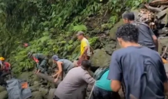 Korban Hanyut di Sungai Pantolobete Donggala Sulawesi Tengah Ditemukan Meninggal Dunia