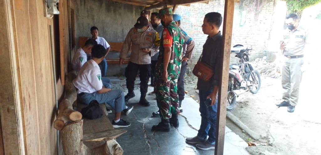 Petugas Gabungan di Sragen Razia Pelajar Bolos